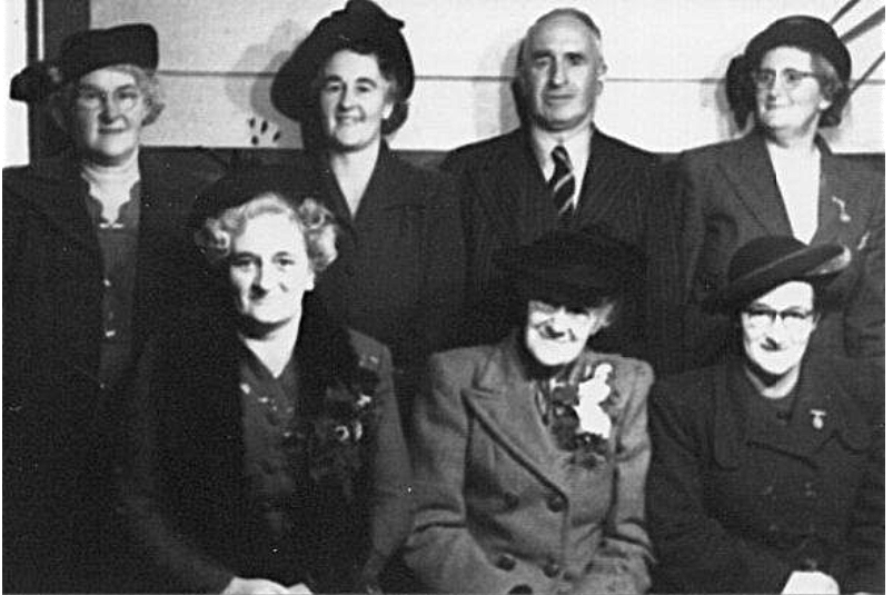 McClEAN. Agnes (nee Curtis) and some of her children